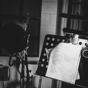Evelyne Brochu Instagram - On a travaillé fort en studio dans les derniers mois, un album s’en vient! Et d’ici là, on aura peut-être quelques surprises de temps en temps…
📸 @grlphotographiemtl