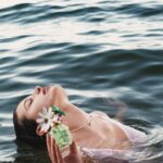 Ever Anderson Instagram - daisy wild 💚 it’s so crazy to me that this was shot 2 years ago but i’m feeling so blessed to have been a part of this gorgeous campaign! Thank you so much @marcjacobsfragrances for letting me be a part of this magical campaign ✨🌼 Bold. Feminine. Adventurous. Introducing DAISY WILD MARC JACOBS, the newest addition to the iconic Daisy garden. #MJDaisy #DaisyWild Photographed by @1.800.newbold Director of Photography @samlevydp @steve__mackey Styling by Katie Grand Hair by @jamespecis Makeup by @diane.kendal Casting @establishmentny @bitton @twodadstwokids Talent Management: @chrissbrenner Photographed on October 22, 2022 in Atlanta, GA. #ad #everanderson