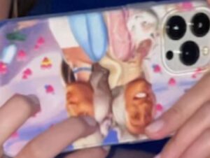 Ever Anderson Instagram - Venice part I -  peak my phone case at the end ⭐️🦄🫧
