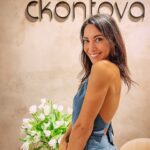 Evgenia Samara Instagram - [154/366•2024]* ____________________ Καλές δουλειές στην υπέροχη μου @ckontova που έχει πλέον καινούργιο υπέροχο χώρο και εκεί θα βρεις και αυτό που φοράω και άλλα πολλά ακόμη ♥️