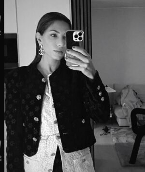 Evin Ahmad Instagram - coco @chanelofficial 🖤