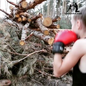 Evnika Sadvakassova Instagram - We recently learned that our videos are loved by People of different professions, for example, artists, musicians, producers, economists, builders, ((quite a lot of lumberjacks 🤣😂🤣👍🏼
What do you think attracts all these different people in Evnika training? When the girl was 5 years old, it was clear that people admired her talents. But, now when she has matured, only professional athletes should love her !? but no .., We are surprised that the audience of its fans is very diverse! Why is that😱🙏?
.
.
#спорт #sport #champion #punch #evnika #fast #exercise #muaythai #ufc #boxing #fight #fighter #mma #kickboxing 
#thaiboxing #martialarts #karate #kungfu #taekwondo #dad
#тренировка #trening #бокс #тренер #boxeo #saadvakassfamily #boxingtraining
#boxinggirl #boxingcoach #padwork