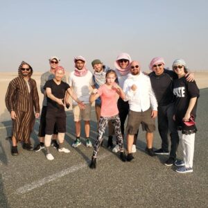 Evnika Sadvakassova Instagram - how it was😱 red-hot asphalt, wind and desert sand💀, saved as best they could. But, the work was done perfectly well! Thank you @danielaskill for inviting our family to your project❤🤖@sidilarbicherkaoui 💞
@patrickmwalshjr 💞
@yandova23 💞