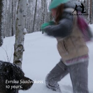 Evnika Sadvakassova Instagram - The baby loves to train with the trees! Why should parents discourage him from doing this? Someone likes to spend their time on computer games, and this girl is establishing contact with nature. Please answer us, why do some people think that this activity is not for girls?
.
 If your wife is strong as Evnika, but she loves you, .. she will not harm you
.
.
#спорт #sport #champion #fast #exercise #тренировка #trening #punch
#ufc #boxing #fight #fighter #mma #martialarts #boxeo #бокс
#kickboxing #muaythai
#thaiboxing #karate #kungfu #taekwondo # #тренер #saadvakassfamily #evnika #boxingtraining #boxinggirl #boxingcoach #padwork