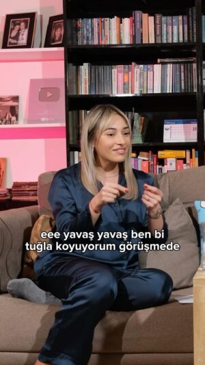 Evrim Akın Instagram - Muhteşem keyifli bir sohbet oldu. Siz ne düşünüyorsunuz? Yorumlarda buluşalım.💬🎈 YouTube’da yayında! Kaçırmayın :) @tubadadasoglu 
@yuzbindijital