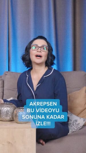 Evrim Akın Instagram - Duyduğuma göre bu hafta Akrep burçlarını Yapı Kredide çok ama çok özel bir hediye bekliyormuş 🧐

#işbirliği