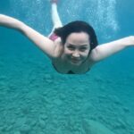 Evrim Akın Instagram – Yazın ilk suyla buluşması 🧡🐟
