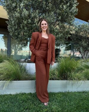 Evrim Alasya Instagram - Styling @semaozkanstyling 
Takım @mybestfriendstr 
Makyaj @gulhanaydiin 
Takı @elfi.aksesuar 
Ayakkabı @ilvi_official