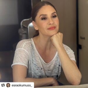 Evrim Alasya Instagram - Kıvılcım is loading🤍
Make up @esraokumuss_ 
Photo by @esraokumuss_ 💕
#kızılcıkşerbeti #kıvılcım #set