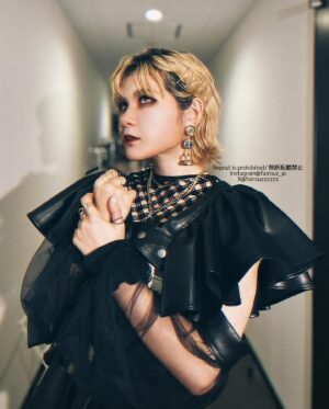 Fairouz Ai Instagram - 『 マッドマックス:フュリオサ 』
ジャパンプレミアへのご来場ありがとうございました❤️‍🔥
皆さんの熱気、会場からビシバシと伝わってきてたくさんエネルギーをもらいました！

5月31日より劇場公開です🔥お楽しみに！
V8！V8！V8！

#集えマッドマックス狂