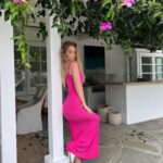 Faith Schroder Instagram - Find me near the Flowers 🌸