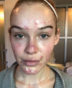 Faith Schroder Instagram - I did it! Thank you god for teaching me the most important lesson of all, that everything in life is temporary. The good and the bad, so we must enjoy every step in our journey because we will never get to experience this present moment ever again. I know everyone says this but it is true, life is short and we never know when our last day on earth is going to be. So hug and kiss your loved ones and LOVE YOURSELF no matter what because every single one of you is worthy, beautiful, and enough. Trust the journey and keep faith that god has a plan for you. ❤️❤️❤️