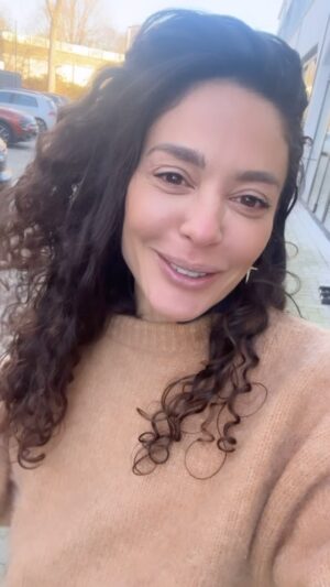 Fajah Lourens Instagram - DANK JULLIE WEL voor alle suport jaar in jaar uit boek in boek uit. Killermindset op 1 in de non fictie en 2 in top 60 van de meestverkochte boeken van Nederland #killermindset