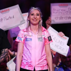 Fallon Sherrock Instagram - Buzzing with the way I played today and to win a place in the last 128 outright us a great feeling. Now to go again tomorrow.