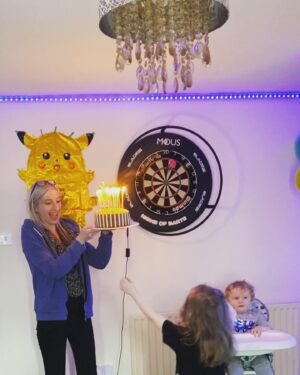 Fallon Sherrock Instagram - Nothing beats the smile on your child’s face on their birthday 🥰 especially when the cake arrives 🤣

Happy 7th birthday Rory, my little partner in crime ❤️

Thank you @nicollelouise4 🎂