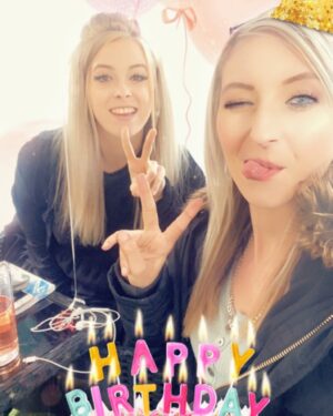 Fallon Sherrock Instagram - Birthday celebration with @harriieteve 🥂🎉🎁