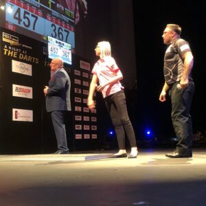 Fallon Sherrock Instagram - Had a fab night in Cheltenham on Friday with @modusdarts180 and @cheltenhamraces ❤️❤️