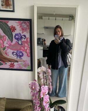 Fanny Maurer Instagram - Entre tatouage, maquillage et maison 💚🩷💚 
Un peu de la semaine dernière et un peu de cette semaine 😊
Ça se répète mais j’adore être chez moi 😅