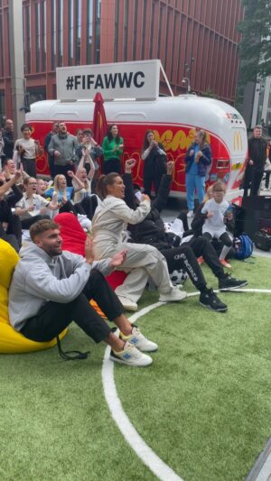 Fara Williams Instagram - AD | @lionesses 2nd goal reaction 😂😂😂😂
Bright - James - Hemp 🙌🏼

@mcdonaldsuk 
#FIFAWWC