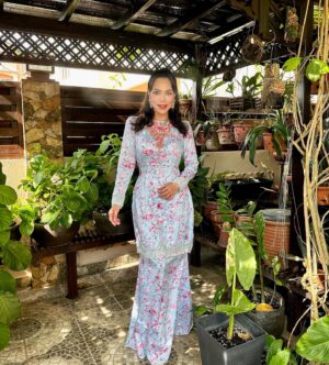 Farahdhiya Instagram - Selamat Hari Raya everyone,Maaf Zahir Batin. Dalam kita bergembira jangan lupa yg tiada ❤️