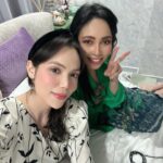 Farahdhiya Instagram - Managed to visit only 2 houses out of 5 invitations yesterday sebab pagi kerja,petang baru dpt pergi beraya with my BFF @kunis . So happy to see u Sha @falishacrossley Thanks for the delicious Sarawak food and homemade cake lapis,it was so good!!😋😍 Then straight to see my cutie pie @eryshaemyra at her family’s open house,thanks tak pernah lupa Kak Farah Ica Sayang,kalau lupa siap u 😝 See u soon k?❤️