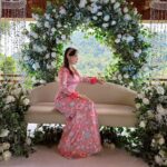 Farahdhiya Instagram - Engagement venue booked! Dalam proses memilih tarikh dan calon yg sesuai 🙃