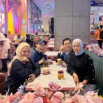 Farahdhiya Instagram - There’s something special about friends that u’ve had for more than 15 and 20 years. It’s not that ordinary friendship. The connection and the way we vibe is a different level,we don’t allow any negativity/toxicity to come in between,Alhamdulillah,I’m thankful for what we have,may we grow old and make more beautiful memories together. I somehow imagine ni la kakak2 saya yg akan sibuk bila saya kahwin nanti 🤭🥰❤️ @jzjuliana @zizieizette @_ilyka_ #empatsekawan