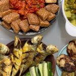 Farahdhiya Instagram - Hari ni teringin nak makan goreng2 & yg berkalori tinggi 😝 Skali skala layan tekak takpe,kalau hari2 musnah badan 😅 Sempat pegi pasar tani tadi pagi,hari ni masak awal sebab byk hal. Masak lemak cili api pucuk paku dgn sotong,Tempe tauhu goreng sambal belacan goreng, Ikan goreng ulam, akok beli dkt pasar tani sedap gila sebab tak hanyir 👍🏻 #fdcooked #fdskitchen