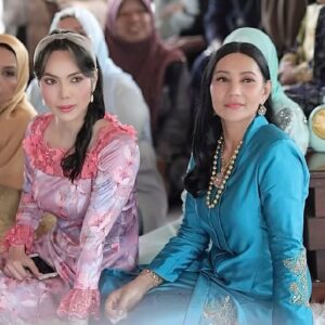 Farahdhiya Instagram - Happy birthday kakakku sayang @a_aidaproduction Sorry I can’t be there with u today. But I’ll make it up to u soon k? Farah sentiasa doakan yg terbaik dari semua segi utk akak,semoga akak panjang umur so we can spend more time together 😃 Semoga akak murah rezeki selalu,bahagia bersama keluarga tercinta,mendapat jodoh yg terbaik,semoga akak sentiasa dalam rahmat & lindungan-Nya,doaku selalu untukmu. Love you kakak. Enjoy your special day in Janda Baik ❤️