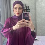Farahdhiya Instagram - Purple for today,my fav color. Off to majlis mengedar bubur lambuk kepada pasukan pdrm di masjid bukit aman 💜