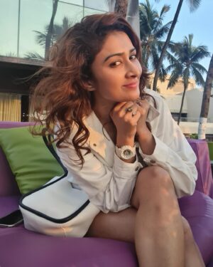 Farnaz Shetty Instagram - In the Moment 🌅
.
.
.
.
.
.
.
.
.
.
.
.
.
.
.
.
.
.
.
.
.
.
.
.
.
.
.
.
#sunset #moment #friends #life #beauty #surreal #pure #divine #protected #real #sublime #nature #horizon #sky #sun #earth #oneness