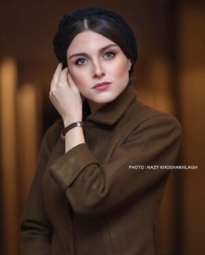 Fatemeh Masoudifar Instagram - اكران #جيران 🧡