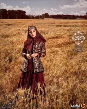 Fatemeh Masoudifar Instagram - فاطمه مسعودی‌فر در نقش #سارای_گرجی♦️
‌
نخستین تصویر از فاطمه مسعودی‌فر در سریال «جیران» منتشر شد.
‌
سریال عاشقانه_تاریخی «جیران»، به صورت اختصاصی از #فیلیمو پخش خواهد شد.
‌
کارگردان: حسن فتحی
تهیه‌کننده: اسماعیل عفیفه
نویسندگان: احسان جوانمرد، حسن فتحی
‌
عکس: محمد اسماعیلی
@jeyranseries_official @filimocom @mohamadesmaeeli