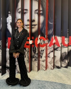 Fatima AlBanawi Instagram - 𝗕𝗘𝗖𝗔𝗨𝗦𝗘 𝗦𝗛𝗘 𝗖𝗥𝗘𝗔𝗧𝗘𝗗 Honored to be featured by Netflix for my journey that included several productions with them from the very start with 𝗕𝗮𝗿𝗮𝗸𝗮𝗵 𝗠𝗲𝗲𝘁𝘀 𝗕𝗮𝗿𝗮𝗸𝗮𝗵, 𝗣𝗮𝗿𝗮𝗻𝗼𝗿𝗺𝗮𝗹, 𝗥𝗼𝘂𝘁𝗲 𝟭𝟬, 𝗔𝗹𝗛𝗮𝗺𝗼𝘂𝗿, and soon 𝗕𝗮𝘀𝗺𝗮, and particularly alongside talented and inspiring 𝘄𝗼𝗺𝗲𝗻 𝗳𝗿𝗼𝗺 𝘁𝗵𝗲 𝗠𝗶𝗱𝗱𝗹𝗲 𝗘𝗮𝘀𝘁, one of which is @adwaxox who strikes us with absolute rawness in her first feature @nagathemovie! Also, got to finally meet this beautiful soul at the @redseafilm!!!
• • •
𝗔𝘀 𝗥𝗲𝗹𝗲𝗮𝘀𝗲𝗱 𝗯𝘆 @netflixmena • Saudi actress and filmmaker, Fatima Al-Banawi adds another string to her bow as she makes her 𝗱𝗶𝗿𝗲𝗰𝘁𝗼𝗿𝗶𝗮𝗹 𝗱𝗲𝗯𝘂𝘁 in upcoming Netflix film, 𝗕𝗮𝘀𝗺𝗮. The drama film, which tackles the important theme of 𝗺𝗲𝗻𝘁𝗮𝗹 𝗵𝗲𝗮𝗹𝘁𝗵, will see Al-Banawi take on multiple roles as writer, director and as Basma. Al-Banawi, who is passionate about 𝗱𝗲𝗲𝗽𝗲𝗻𝗶𝗻𝗴 the conversation between 𝘀𝗼𝗰𝗶𝗮𝗹 𝗶𝗺𝗽𝗮𝗰𝘁 and the 𝗮𝗿𝘁𝘀, spoke of her experience with 𝗕𝗮𝘀𝗺𝗮, “There are 𝘀𝗲𝘃𝗲𝗻 𝗯𝗶𝗹𝗹𝗶𝗼𝗻 versions of 𝗻𝗼𝗿𝗺𝗮𝗹 on this planet; I hope I managed to deliver 𝗼𝗻𝗲 𝗼𝗳 𝘁𝗵𝗲𝗺. After we finished filming Basma, I 𝘄𝗼𝗻𝗱𝗲𝗿𝗲𝗱 whether there would be anything better than dreams coming true, and I realised the 𝗼𝗻𝗹𝘆 𝘁𝗵𝗶𝗻𝗴 𝗯𝗲𝘁𝘁𝗲𝗿 than that is 𝘁𝗼 𝗯𝗲 𝗮𝗯𝗹𝗲 𝘁𝗼 𝗱𝗿𝗲𝗮𝗺”.

𝗔𝘀 𝗮 𝗡𝗲𝘁𝗳𝗹𝗶𝘅 𝗢𝗿𝗶𝗴𝗶𝗻𝗮𝗹, 𝗕𝗮𝘀𝗺𝗮 𝘄𝗶𝗹𝗹 𝗯𝗲 𝗿𝗲𝗹𝗲𝗮𝘀𝗲𝗱 𝗼𝗻 𝘁𝗵𝗲 𝗽𝗹𝗮𝘁𝗳𝗼𝗿𝗺 𝗻𝗲𝘅𝘁 𝘆𝗲𝗮𝗿.
• • •
𝗦𝘁𝘆𝗹𝗶𝘀𝘁: @kilani_zeina 
𝗢𝘂𝘁𝗳𝗶𝘁: @atelierhekayat
𝗝𝗲𝘄𝗲𝗹𝗿𝘆: @swarovski
• • •
#netflix #saudifilm #filmmaking #sauditalents #fatimaalbanawi #saudiarabia