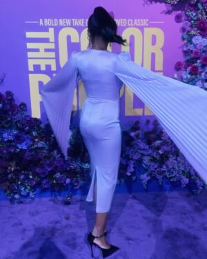Fatima Robinson Instagram - So full of gratitude for all the people who put this movie together. Beautiful Night💜Masterpiece of a Movie….The Color Purple will blow you away. 

Hair @lenajaye_ 
Make up @bobbierileybeauty 
Earrings and cuffs @lisaeisnerjewelry 
Rings @_neoancient_ 
Hat @houseofmalakai
Dress @alexperryofficial