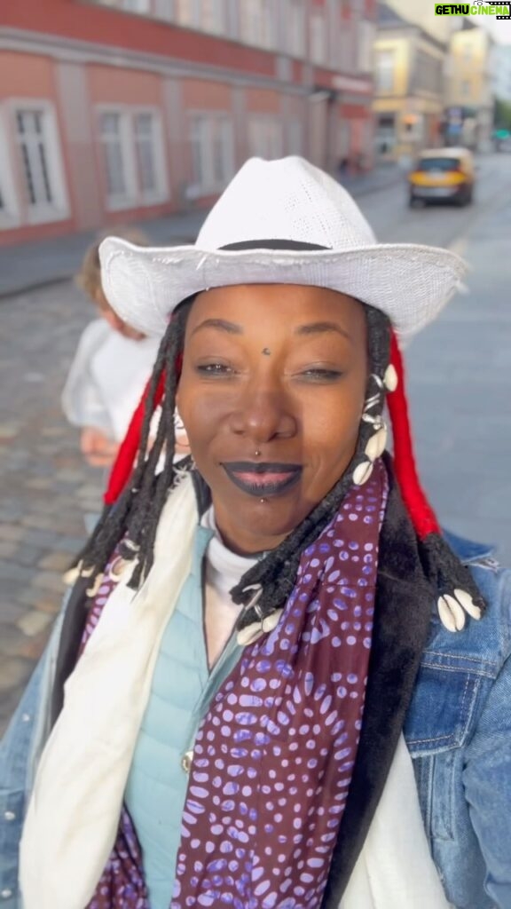 Fatoumata Diawara Instagram - Here we are, back on the road after the Olympia concert in Paris. Wurzburg, Germany and Bergen, Norway. May God always watch! Much love ❤️❤️❤️❤️ !