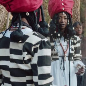 Fatoumata Diawara Instagram - Thank you for the love and support on my new videoclip Blues feat @robertofonsecamusic ✨🙏🏿 thank you for the team behind this dream 🇲🇱 watch now on YouTube