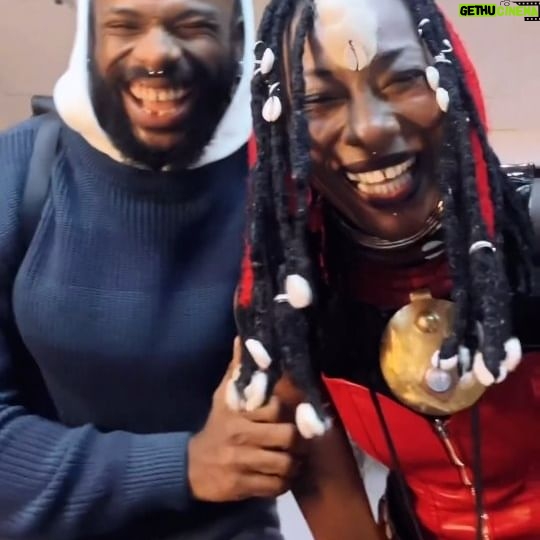 Fatoumata Diawara Instagram - Having fun with my brother from the band @the.cavemen in Barcelona after our wonderfull shows in Spain. Much loveeeeee ❤️❤️❤️🙏🏾 Mali 🇲🇱 and Nigeria 🇳🇬 together 🫶🏾 Big loveeeeee Africa ❤️🙏🏾