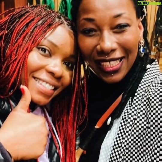 Fatoumata Diawara Instagram - It is time to party! Not just any party, an african party to which some special guestsare invited. Loveeeee to you all ❤️❤️❤️🙏🏾🙏🏾🙏🏾! Africa United 🇲🇱🇳🇬 with my sister @yemialade 🙏🏾❤️!!!