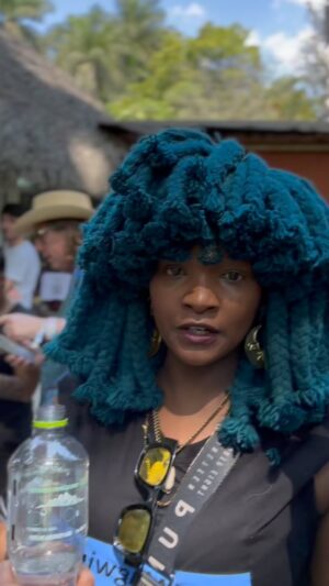 Fatoumata Diawara Instagram - The day one in Mexico 🇲🇽. A thought from Mexico City with my sisters. @africaexpresshq @moonchildsanelly @pongo_official. @gorillaz @damonalbarnunofficial. ❤️❤️❤️🙏🏾🙏🏾😘