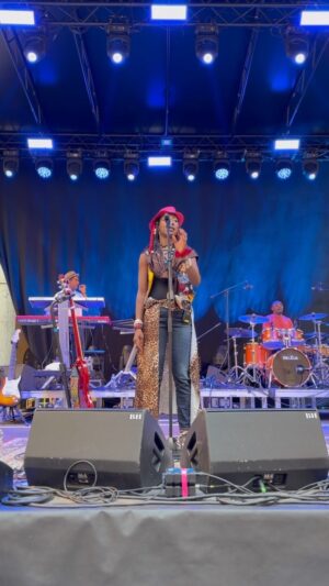 Fatoumata Diawara Instagram - Here is a taste of our last soundcheck in Ferrara Italy!  See you Tonigh at @citywineryatl #Atlanta 🇺🇸! Much loveeeee ❤️❤️❤️❤️🙏🏾!