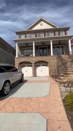 Felicia Cannon Instagram - Home Tour of the week!🏡 What are your thoughts on this home? Comment below!

- 4 bedrooms
- 6 bathrooms
- 5, 965 sqft

Send me a message if you have any questions about the home buying or selling process, here to help🤝

Listed by:
Kathleen Johnson
HomeSmart