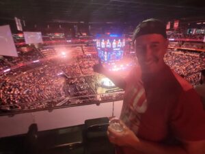 Felicia Spencer Instagram - Amazing night at #UFCOrlando yesterday with my dad!  Great to meet a lot of you there too!