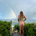 Felicity Palmateer Instagram - Hawaii 🌺 // Pre and post broken foot 💅