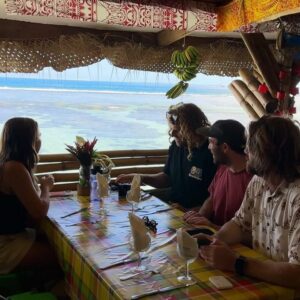 Felicity Palmateer Instagram - Better than a poke in the eye with a sharp stick 🌴🌅🩵💎🌈🌊🍇🥑🥥🏝️🤿