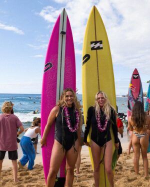 Felicity Palmateer Instagram - EDDIE INVITEE 2023/2024!! My biggest surfing achievement to date and the highest honour in surfing. Ever since I was little I’ve always dreamed of being invited to @theeddieaikau but it wasn’t a reality until last year when the women got to compete for the first time. 

The ceremony and blessing was so beautiful and to be a part of the paddle out was surreal. Sitting amongst waterman and women that I’ve idolised my whole life didn’t feel real. And to make history with my sis @lauraenever , being the first two Australian women to ever be invited makes it even sweeter. 

Feeling an a whole range of emotions but more than anything an immense sense of gratitude. Thank you to @haa_aikau and the Aikau Ohana. 

Photos @giulia.avilaa @traviskeahi_photos @jesseaphoto @haakeaulana 

#eddieaikau #eddieaikauinvitational