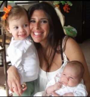 Felissa Rose Instagram - Happy 19th birthday, Bianca!!! You’re my amazing firstborn!!!! I love you beyond words and I’m so proud of you!!! Enjoy every moment and I hope all your dreams come true!!!♥️🎉🐞🦋🥳❤️🥰
