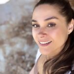 Fernanda Machado Instagram - 1 mês de obra, 1 mês de muita correria, de muita quebradeira, de muita pesquisa de materiais, amostras e cores. E foram muitas, muitas decisões nesse 1 mês. Eu adoro navegar neste universo da arquitetura e do design, eu já me aventurei bastante nesse universo fazendo nossas últimas casas. Mas nunca toquei um projeto tão grande como esse, e os dias tem sido super intensos nesse último mês, porque aqui eu sou a arquiteta, a designer de interiores e a paisagista, 3 em 1! 😱🤪💪🏻 Eu amo transformar totalmente um espaço, criar algo novo e aconchegante num ambiente que estava meio abandonado e sem graça. Já andamos muito com a obra nesse 1 mês, mas ainda temos muito mais pela frente, vamos que vamos! Quem aí também ama uma obra?! #remodeling #obra #reforma #workinprogress #interiordesign #arquitetura #designdeinteriores #funprocess #3fulltimejobs #3em1 #amoumaobra