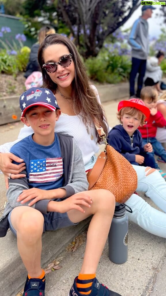 Fernanda Machado Instagram - Um 4 de Julho doce e divertido, com meus amores, a família, e amigos queridos! ♥️💙 #maternidade #mãedemeninos #happy4thofjuly #funtimes #diadoceedivertido #minhafamíliameutudo #construindomemórias