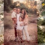 Fernanda Machado Instagram - Nos despedindo de 2023 com o coração cheio de gratidão! 🙌🏻🙌🏻🙌🏻🙌🏻 E desejando já uma virada abençoada pra todos nós. Vem 2024!!!! ✨✨✨✨✨✨✨✨✨ #happyholidays #byebye2023 #gratidão #tchau2023 #vem2024 #felizanonovo #feliz2024 #happynewyear #happy2024